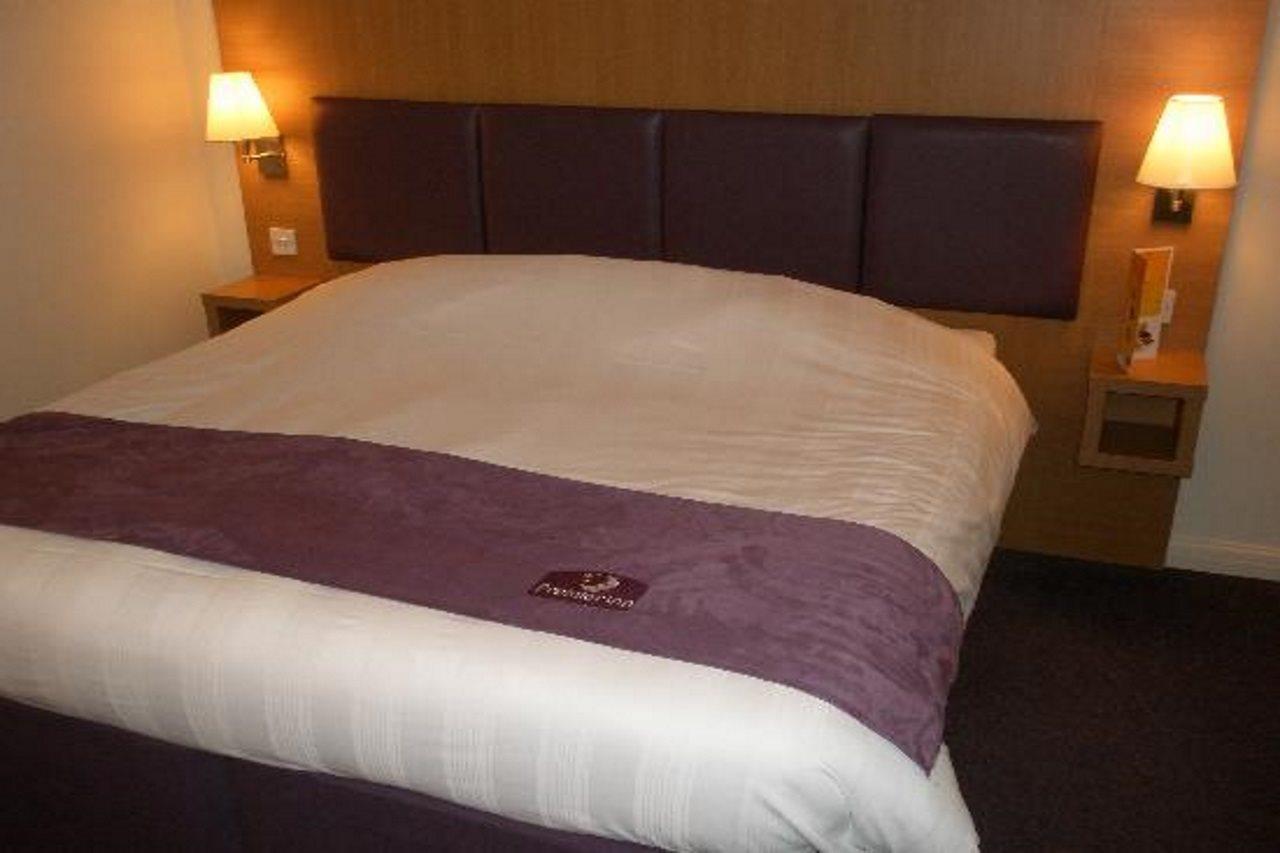 Premier Inn London Gatwick Airport South - London Road Crawley  Exteriér fotografie