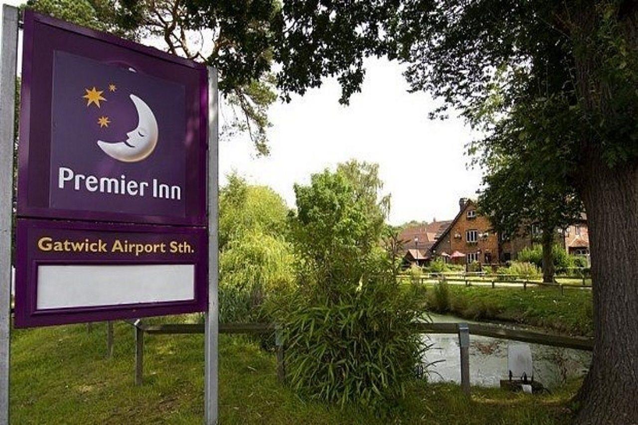 Premier Inn London Gatwick Airport South - London Road Crawley  Exteriér fotografie